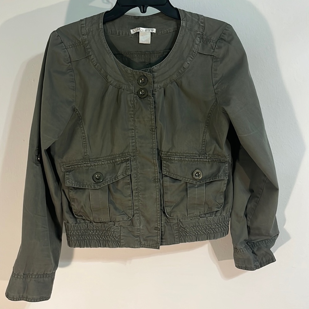 Charlotte Russe women’s green Jacket Round Neck Elastic Waist Lightweight Size L